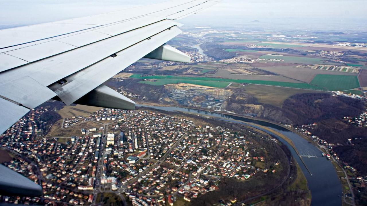 Guest House Prague Airport Exterior foto